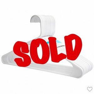 SOLD! TARGET 🎯 ROOM ESSENTIALS WHITE PLASTIC HANG